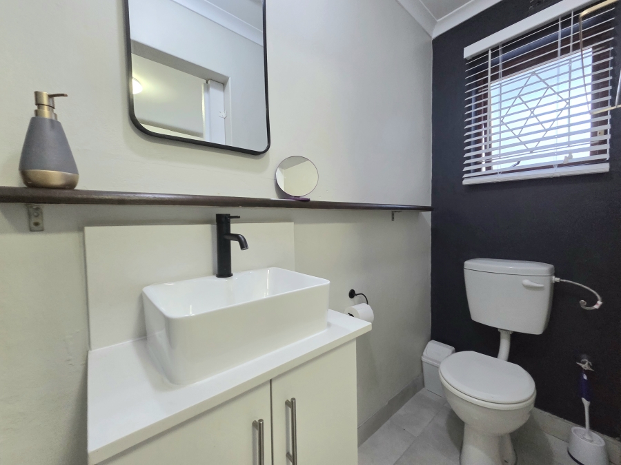 5 Bedroom Property for Sale in Eversdal Western Cape